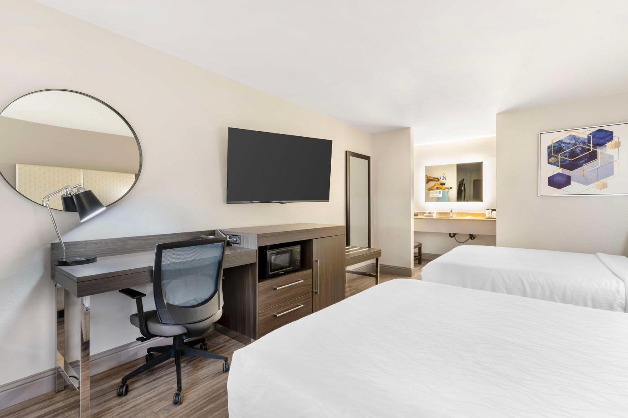 Best Western Marina State Beach Ngoại thất bức ảnh
